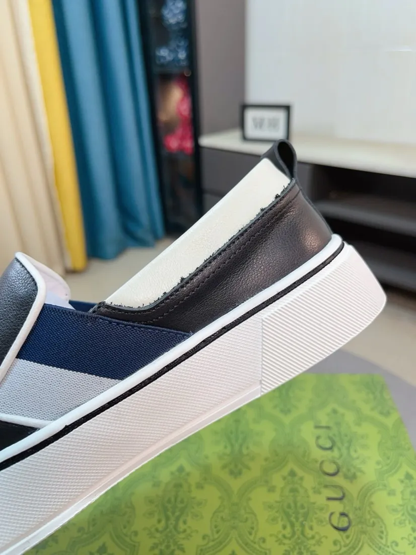 Men's shoes 💰458🌹🌹GUCCI [Gucci] New high-end brand of men's shoes, the latest fashionable casual men's shoes, trendy and versatile, relaxed and sporty style, uppers imported from Italy, first-layer cowhide, genuine leather lining, and ultra-fine workmanship. Original personalized fashionable rubber wear-resistant outsole, light and comfortable on the foot, size 38-44
